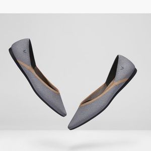 Viviaia eco friendly shoes- NWOT size 9